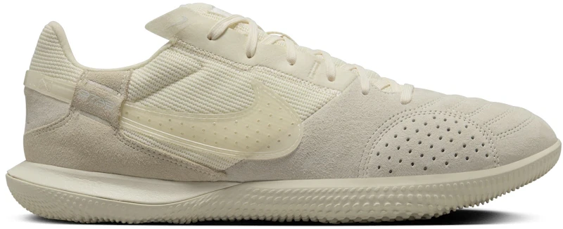 Nike Streetgato Coconut Milk